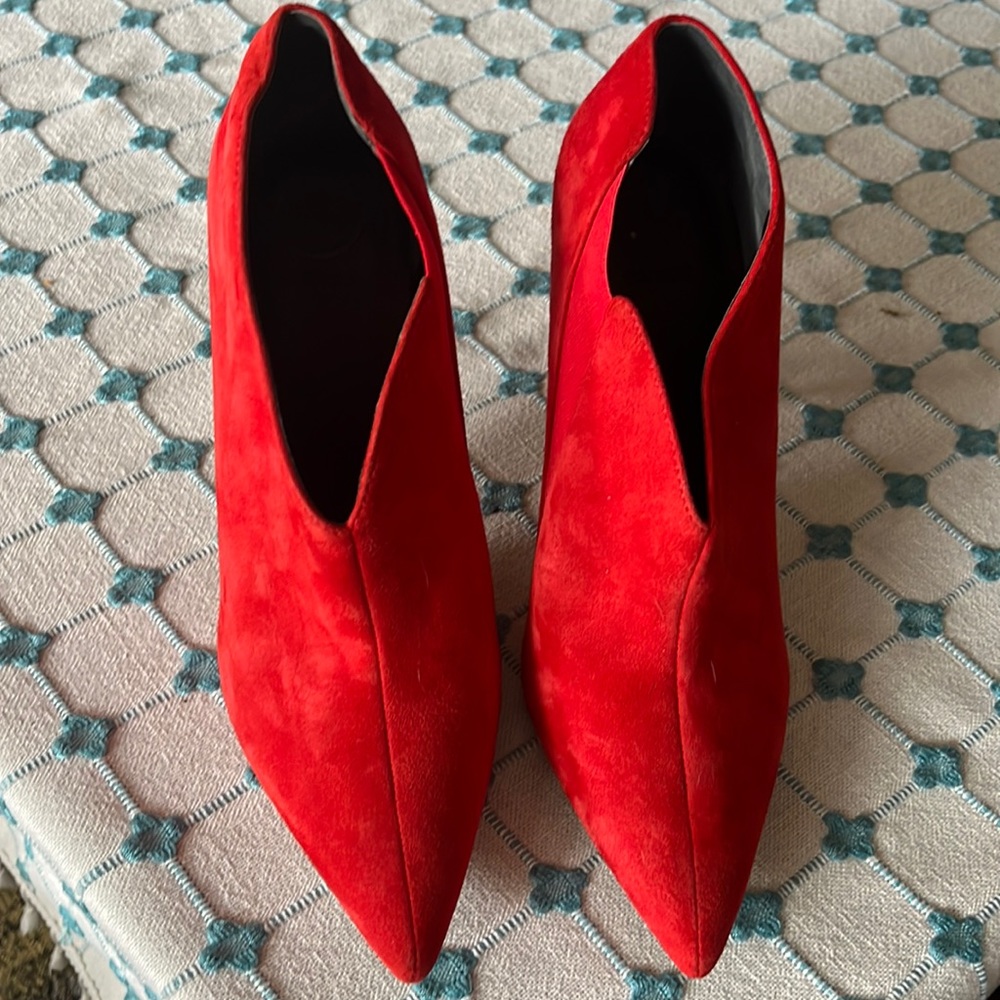 Guess Ondrea Pointed Ankle Booties Red Suede Size US 9 M